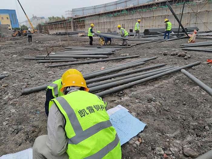 乌海螺栓球网架结构